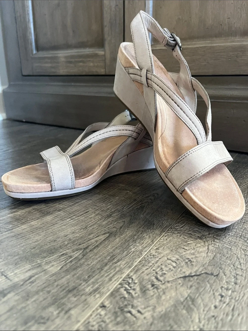UGG Women's Neutral Leather Kensley Wedge Slingback Sandals - Beige/Camel US 8